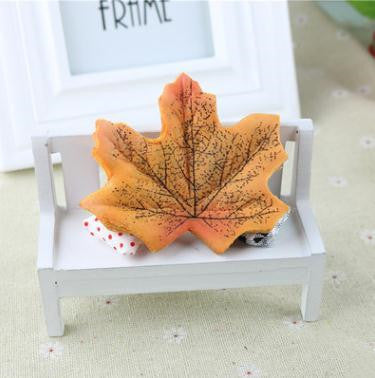 Simulation maple leaf