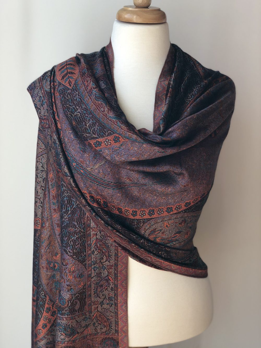 Magenta/Burgundy Jamawar Pashmina