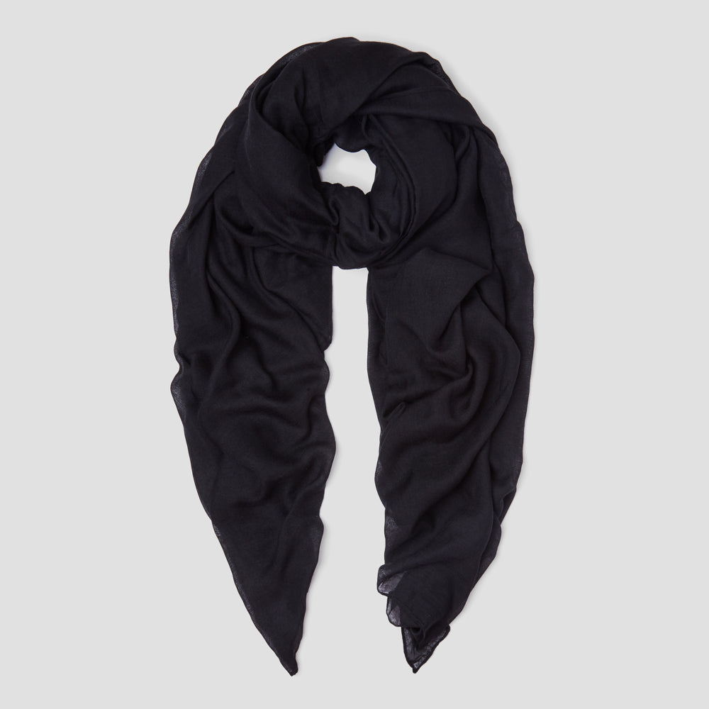 Oversized Scarf with Plain Cotton Design